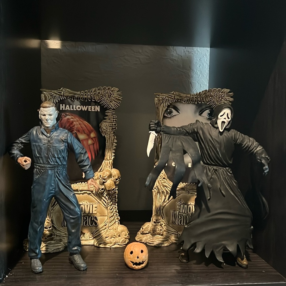 Ghostface and Michael Myers Movie Figures